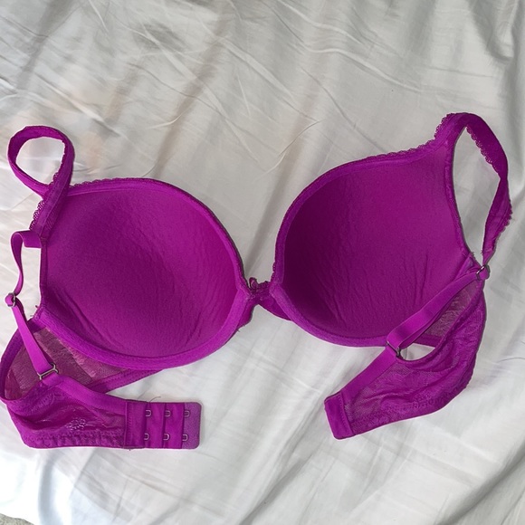 Victoria’s Secret Body by Victoria Push Up Bra - Picture 3 of 6